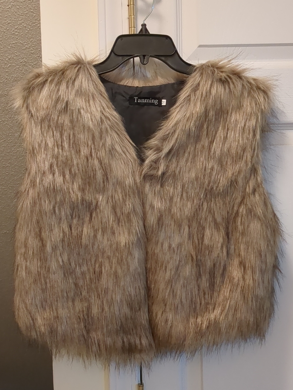 Tanming Faux Fur Vest with Neutral Tones